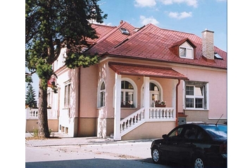 Slovacia Penzión Turčianske Teplice, Exteriorul